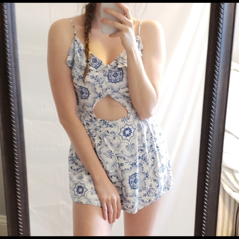 Pacsun University of Florida game day romper blue and white